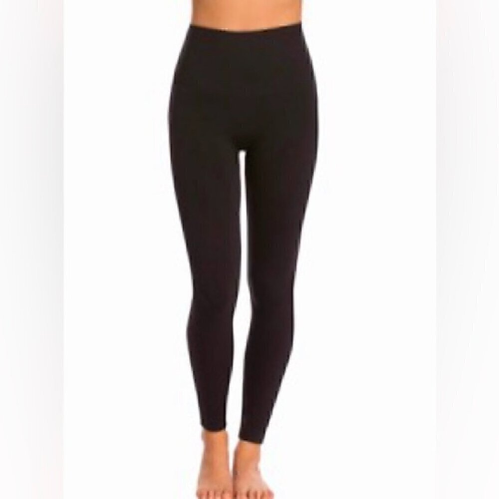 EUC Spanx Look at Me Now Seamless Leggings in Black - Size Large
